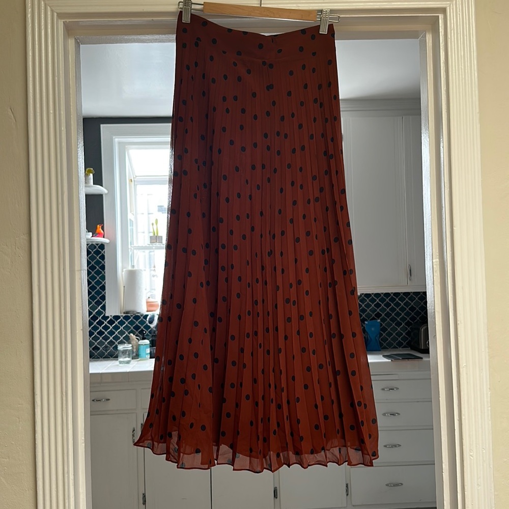 MIDI length skirt